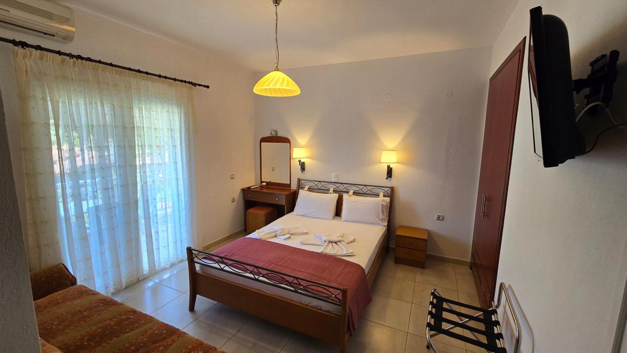 Itamos House Vourvourou Hotel Exterior photo